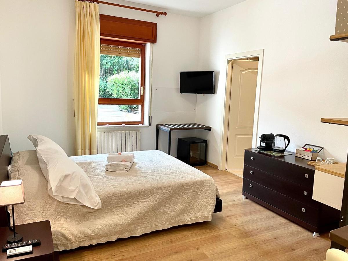 Al Poggio - Luxury Rooms Capoterra Esterno foto